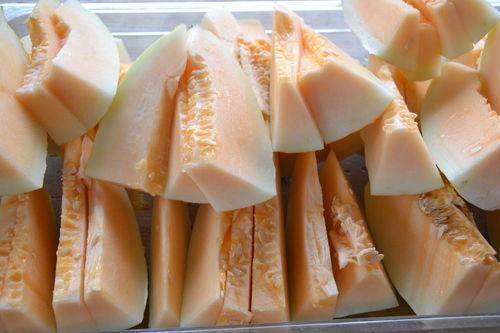 臨沂農(nóng)產(chǎn)品批發(fā)城第二屆水果節(jié)開(kāi)幕，中外水果盛宴與產(chǎn)業(yè)新篇